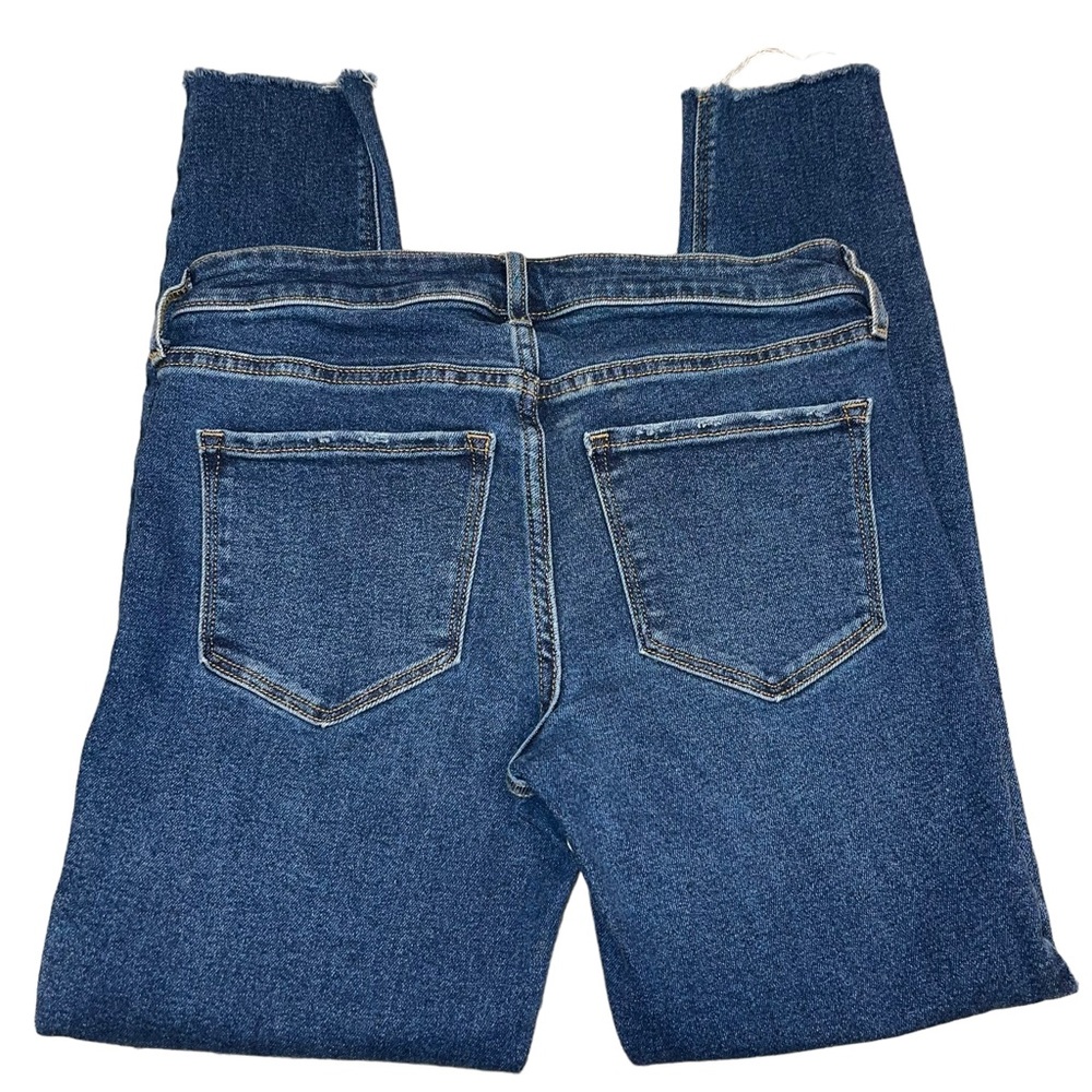 Old Navy Rockstar Super Skinny Ankle‎ Mid-Rise Jeans Frayed Hem Size: 2 EUC